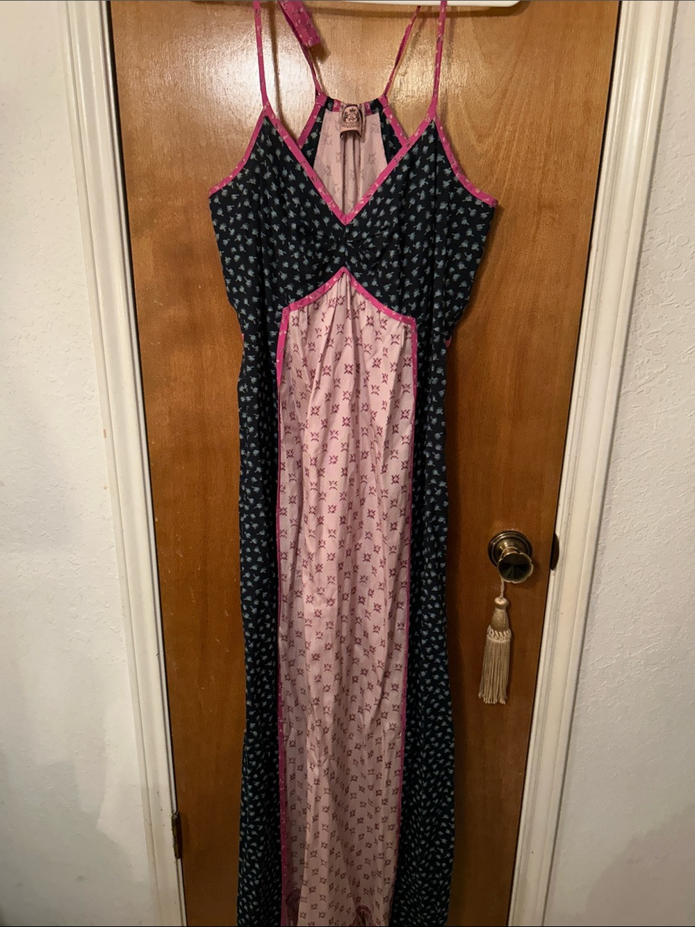Juicy couture beautiful long summer Dress in navy & Pink. XL. In great shape.